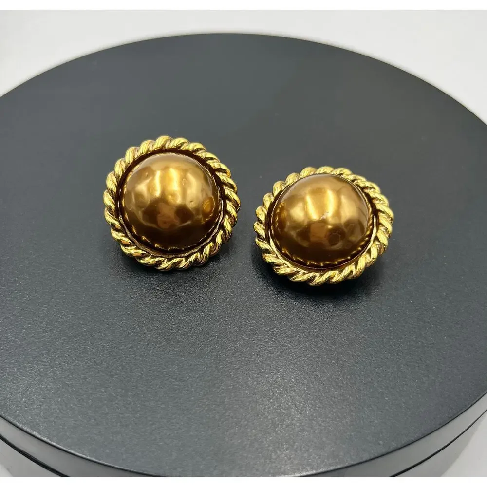 CAROLEE Signed Vintage Simulated Faux‎ Pearl Gold Tone Rope Clip On Earrings